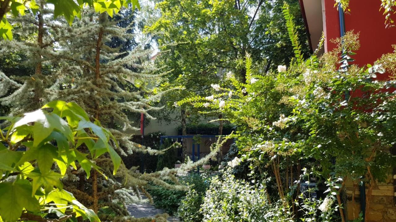 Villa Themistokli Korce Exterior foto